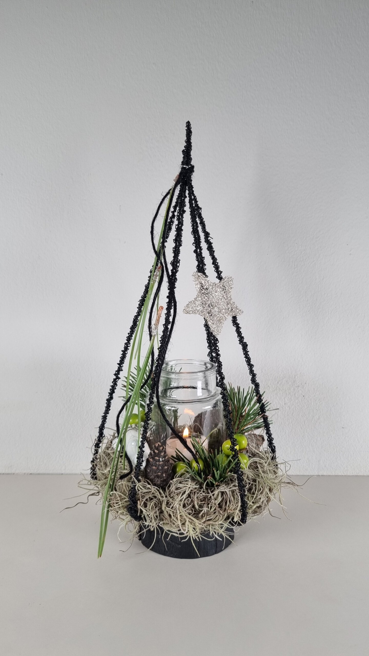 Drahtbaum mit Deko Hca.37cm, handgefertigt