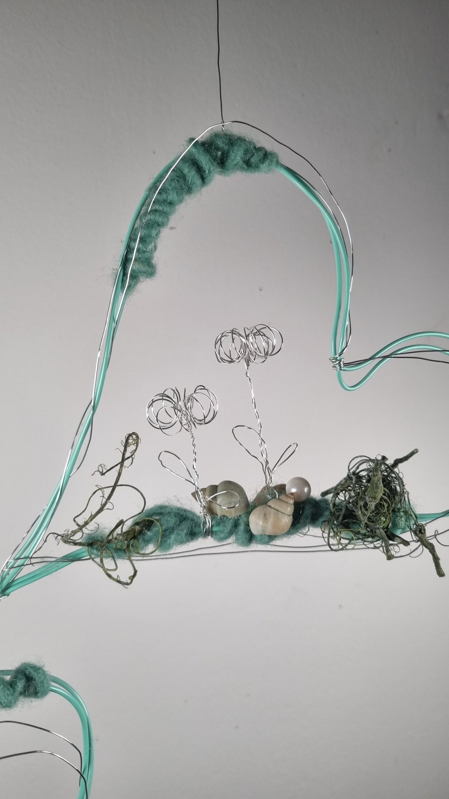 Drahtherz mit Deko handgefertigt grün, ein Stück – Bild 2