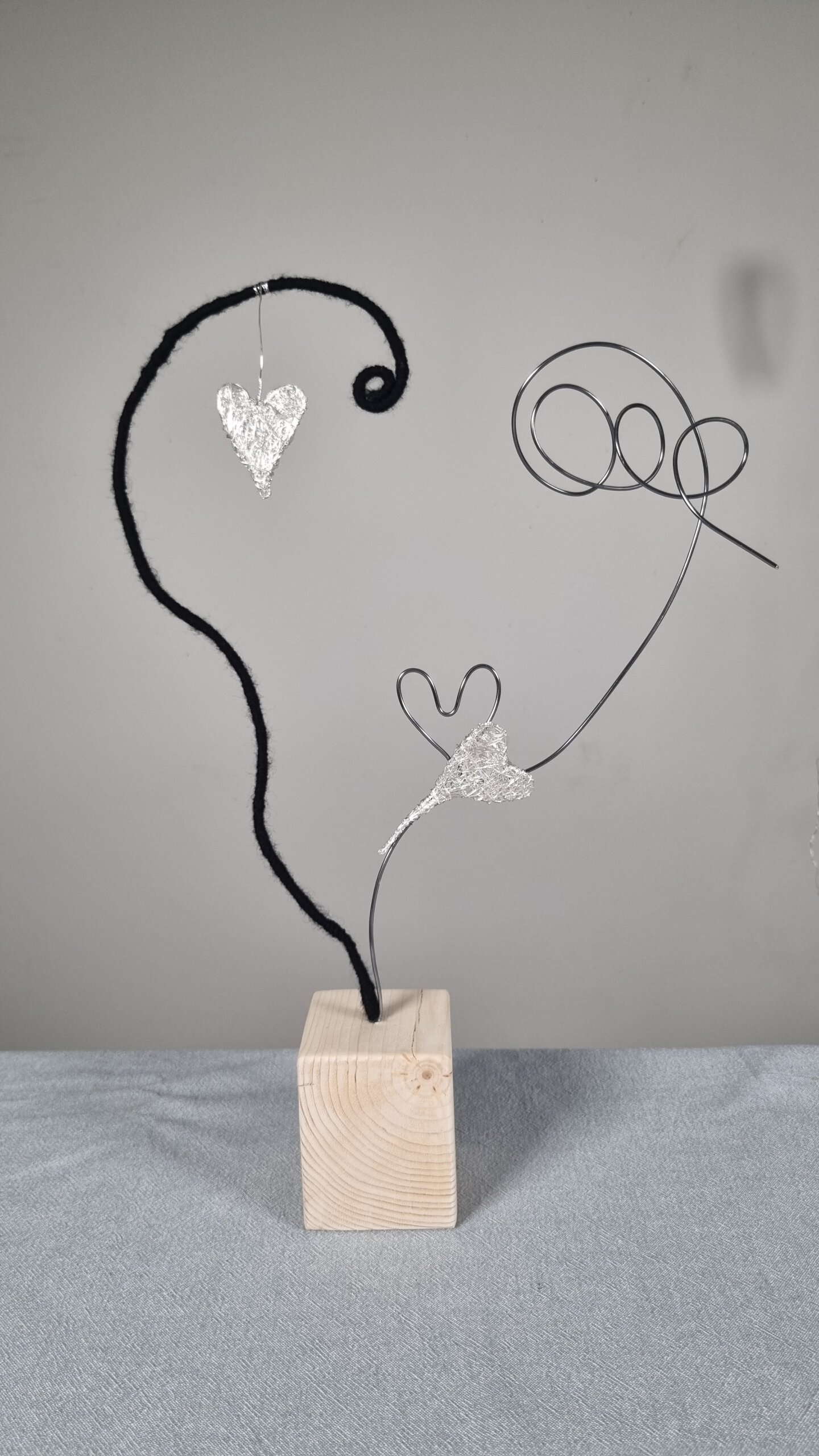 Herz auf Holzklotz H47cm, handgefertigt